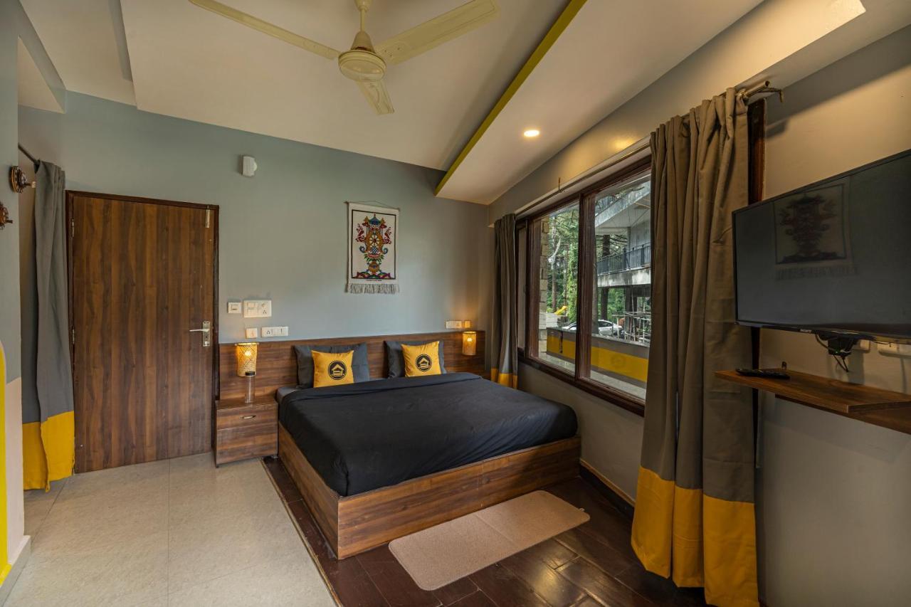 The Hosteller Mcleodganj, Mall Road Мак-Леод-Гейндж Экстерьер фото