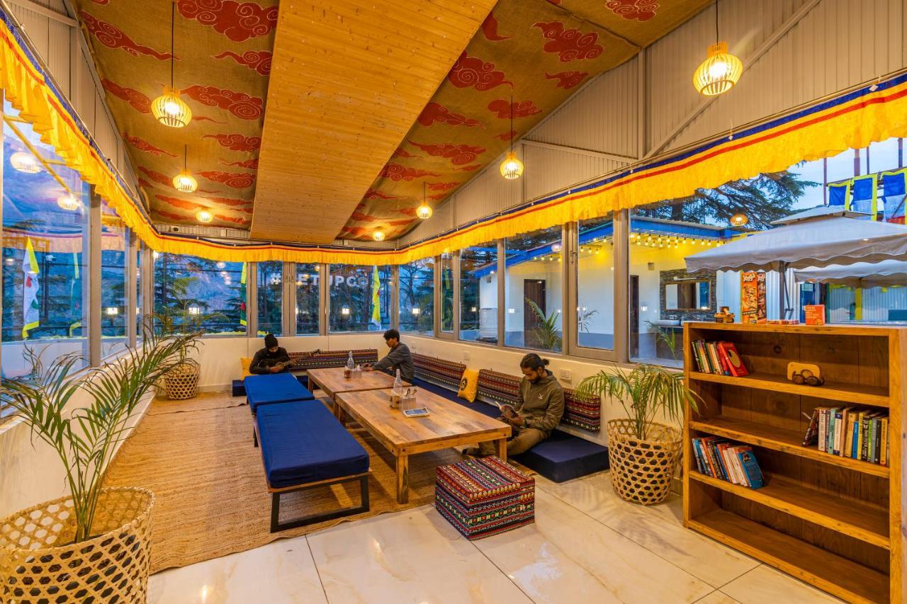 The Hosteller Mcleodganj, Mall Road Мак-Леод-Гейндж Экстерьер фото