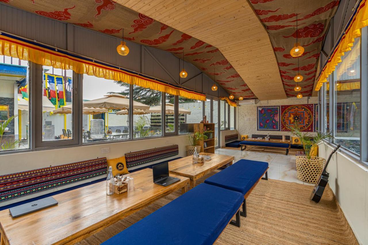 The Hosteller Mcleodganj, Mall Road Мак-Леод-Гейндж Экстерьер фото