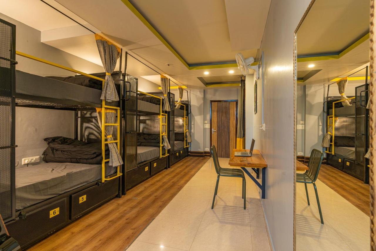 The Hosteller Mcleodganj, Mall Road Мак-Леод-Гейндж Экстерьер фото