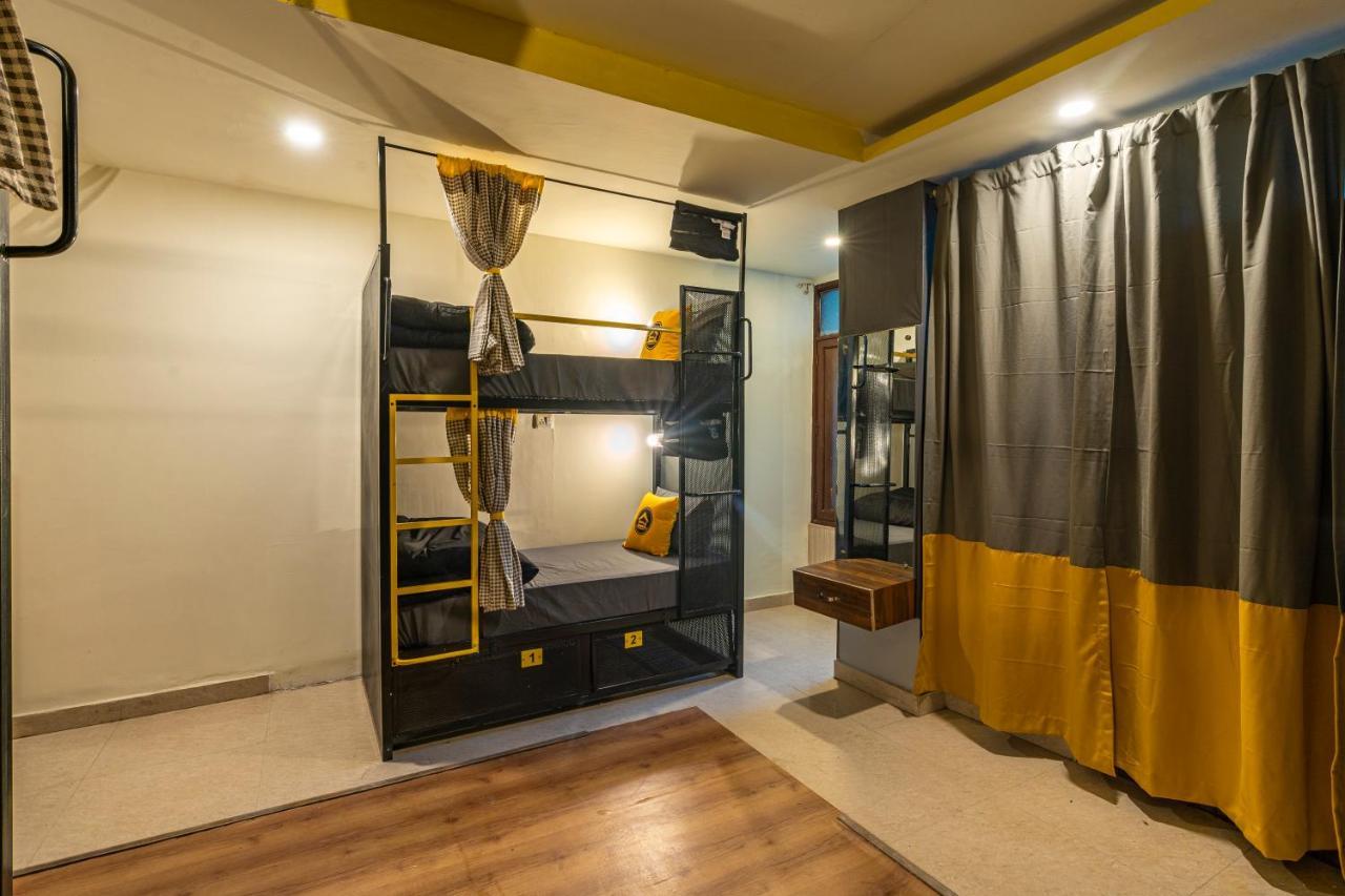 The Hosteller Mcleodganj, Mall Road Мак-Леод-Гейндж Экстерьер фото