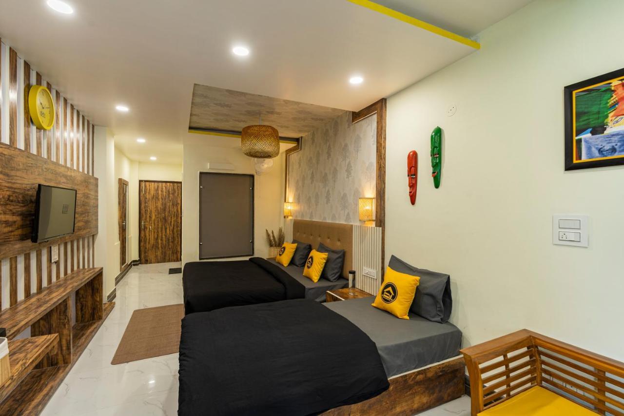 The Hosteller Mcleodganj, Mall Road Мак-Леод-Гейндж Экстерьер фото