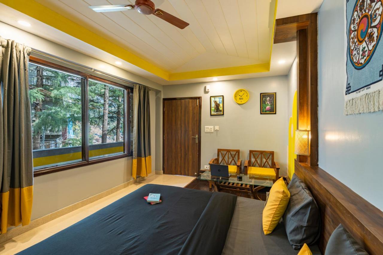 The Hosteller Mcleodganj, Mall Road Мак-Леод-Гейндж Экстерьер фото