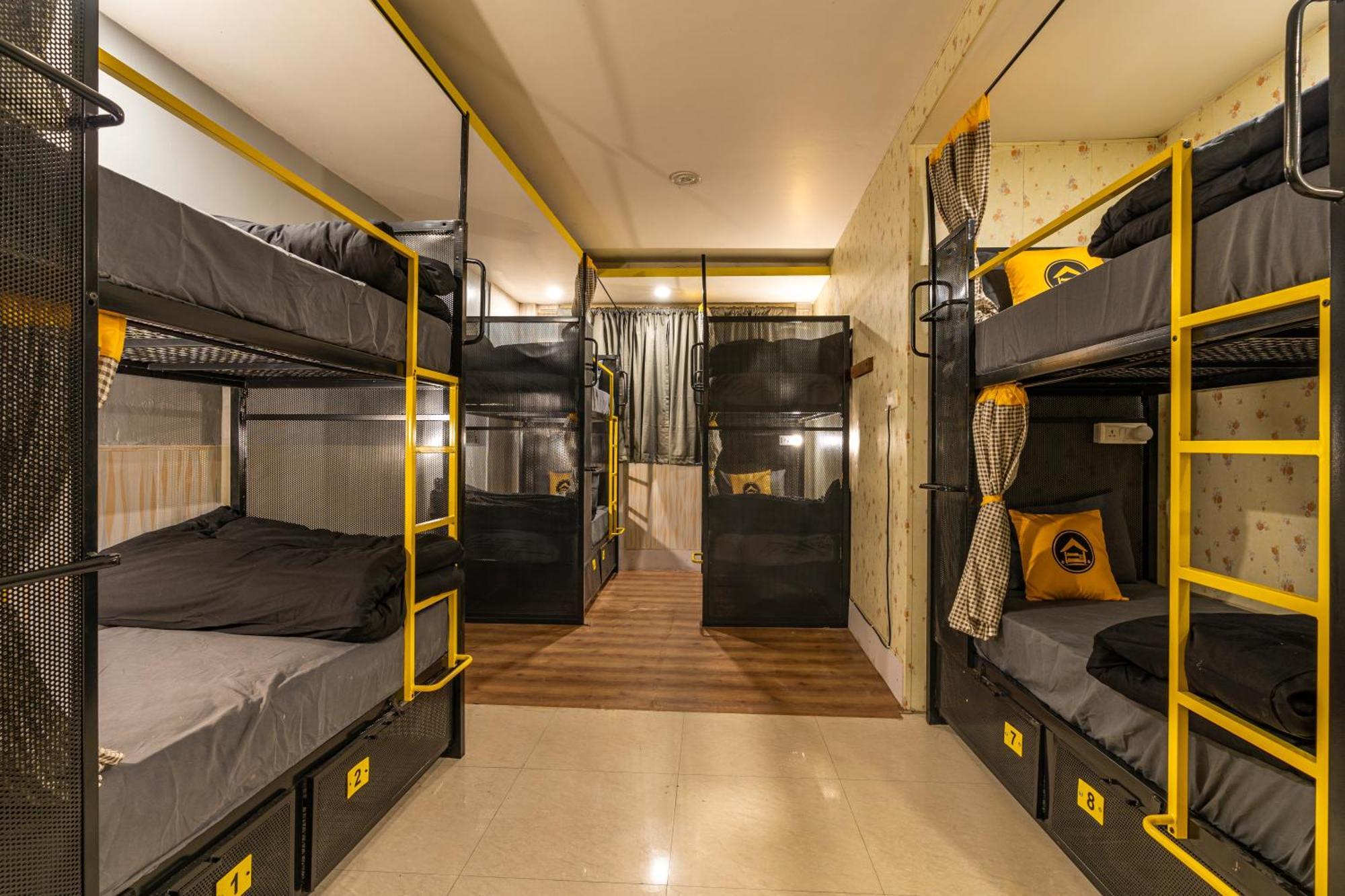 The Hosteller Mcleodganj, Mall Road Мак-Леод-Гейндж Экстерьер фото