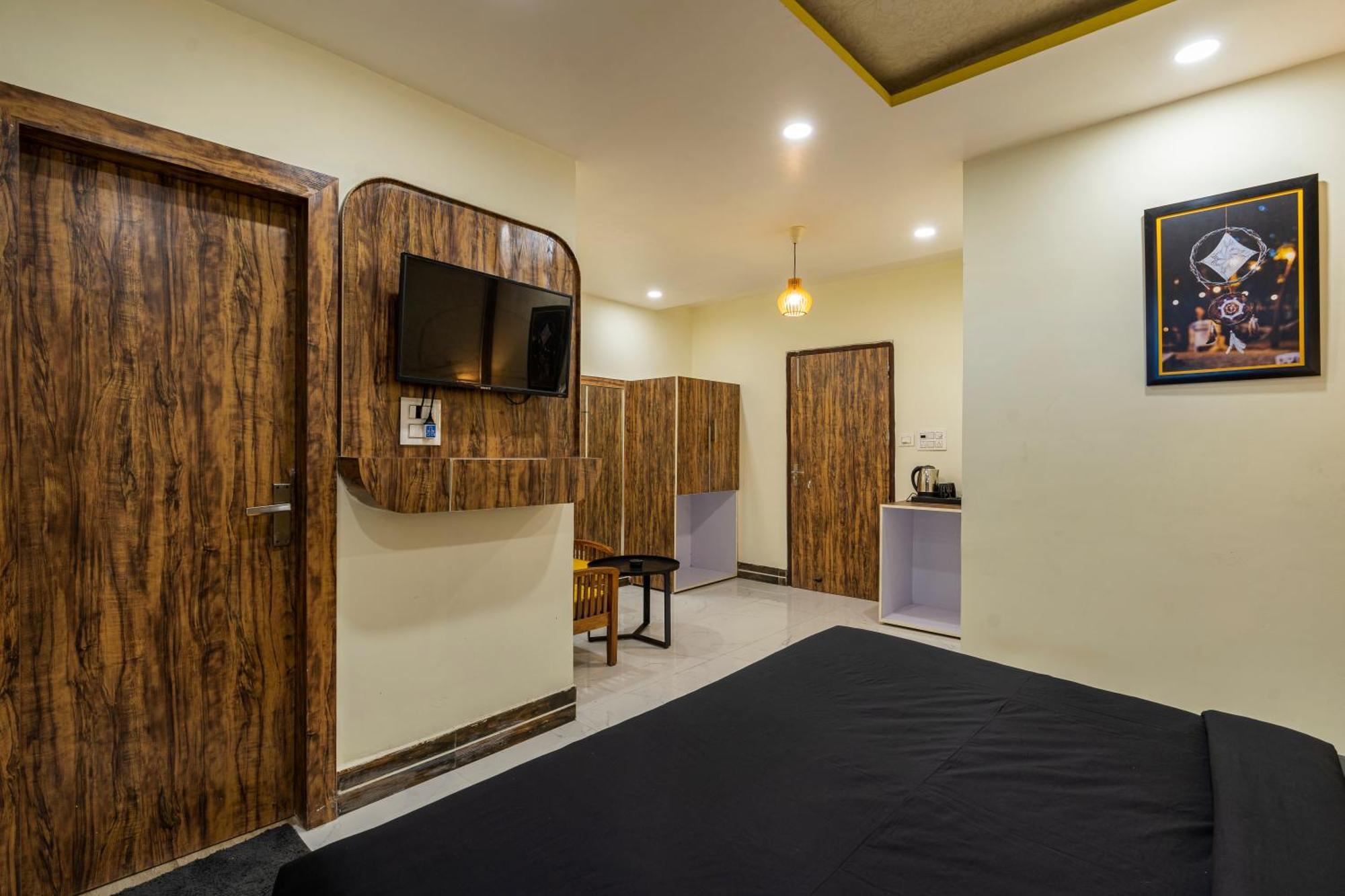 The Hosteller Mcleodganj, Mall Road Мак-Леод-Гейндж Экстерьер фото